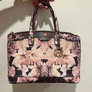 Henri Bendel West 57th Floral